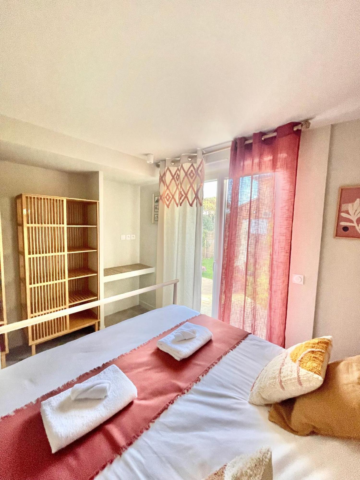 Bas De Villa - 300M Plage De La Capte - 2 Hebergements Disponibles Єр Екстер'єр фото